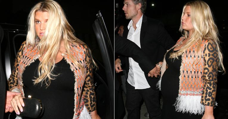 Grávida e com barriga gigante, Jessica Simpson afirma: ‘Não vou ter gêmeos’