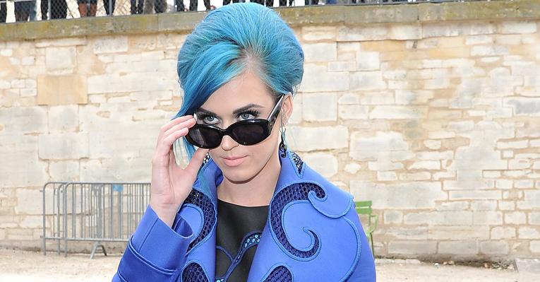 Katy Perry revela que usa perucas e chapéus para evitar os paparazzi