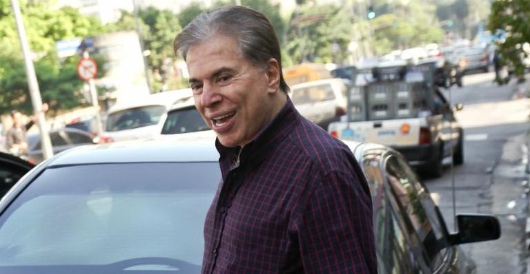 Cabelos de Silvio Santos dominam atenções na gravação do Troféu Imprensa