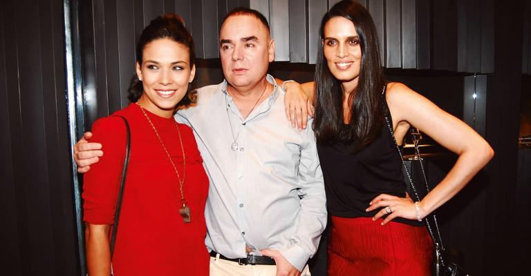 Bia Antony prestigia  Reinaldo Lourenço