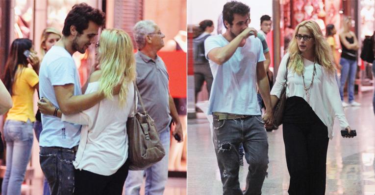 Paloma Duarte vai às compras com o namorado Bruno Ferrari