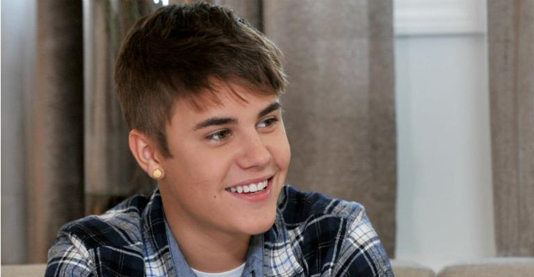 Justin Bieber nega compra de mansão