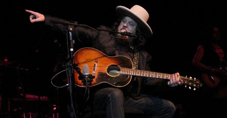 Zucchero traz seu folk a palco carioca