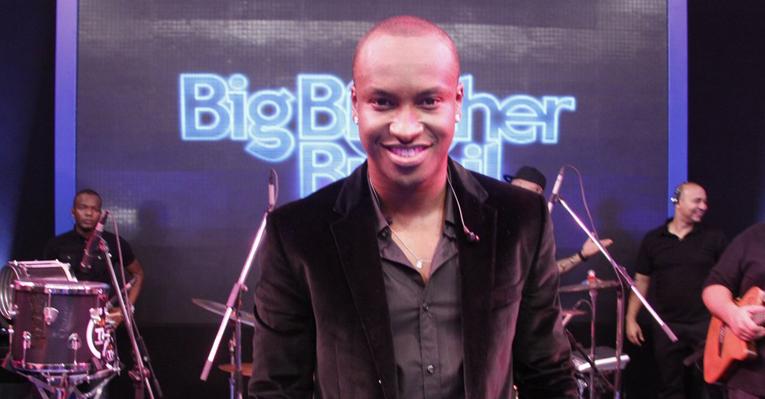 Show de Thiaguinho para descontrair a tensão da final do BBB12