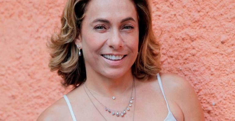 Cissa Guimarães volta à TV para mostrar histórias de fé