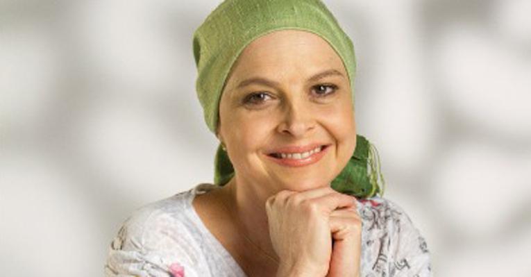 Drica Moraes fala sobre a luta contra a leucemia no Jô: “Muito sortuda por estar viva”