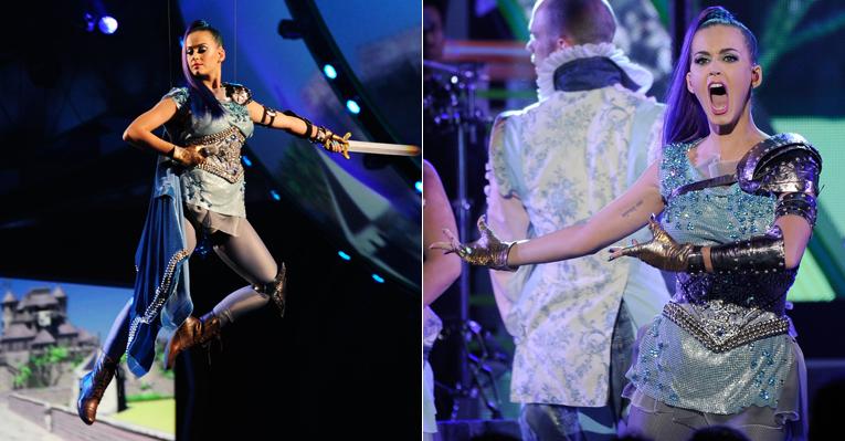 Fantasiada de gladiadora, Katy Perry ‘voa’ durante show em Los Angeles