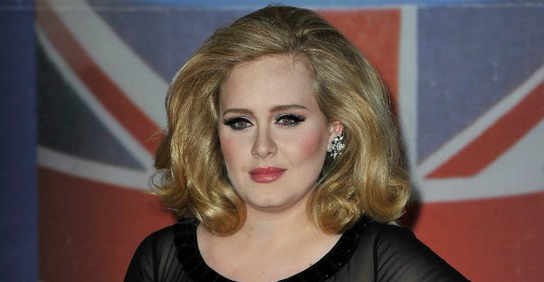 Adele aparece no topo da lista de cantores jovens mais ricos do Reino Unido