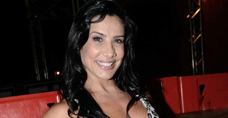 Veja como ficou o novo look de Scheila Carvalho