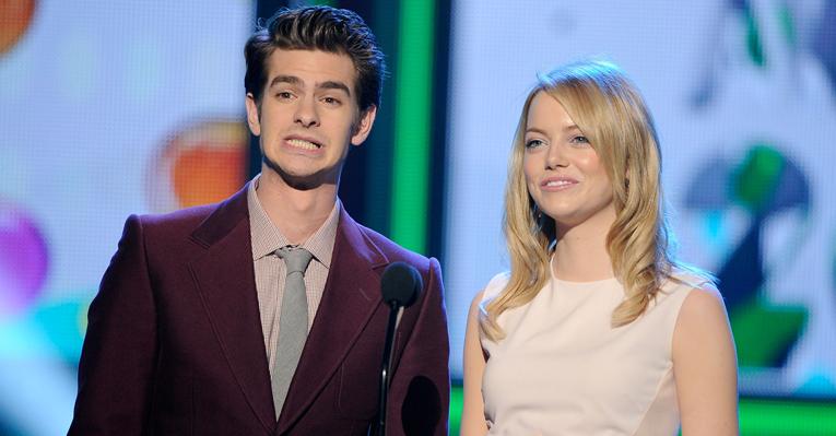 Andrew Garfield e Emma Stone estão morando juntos