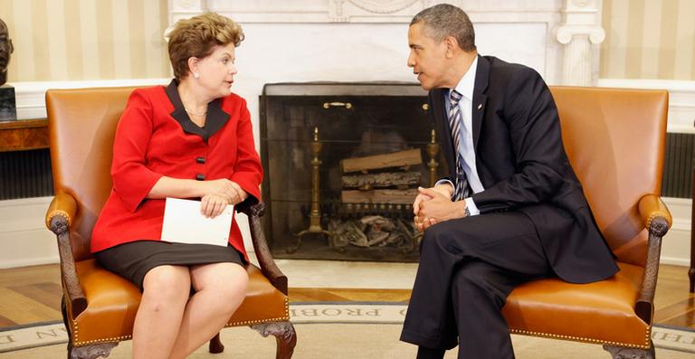 Dilma Rousseff leva obra de artista brasileiro para Barack Obama