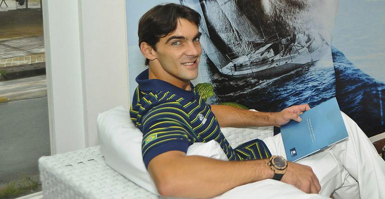 Giba é padrinho de campanha contra o câncer