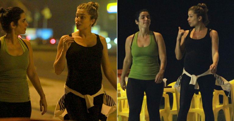 Grávida de 8 meses, Grazi Massafera faz exercícios noturnos no Rio de Janeiro