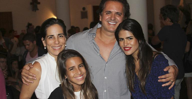 Gloria Pires grava série ‘As Brasileiras’ com as filhas