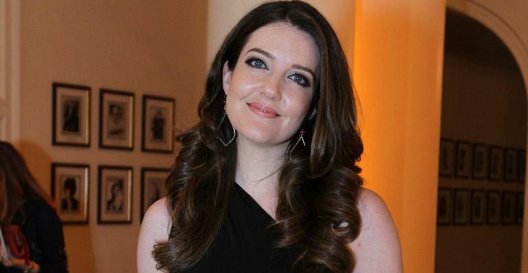 Larissa Maciel estreia na Record em janeiro de 2013