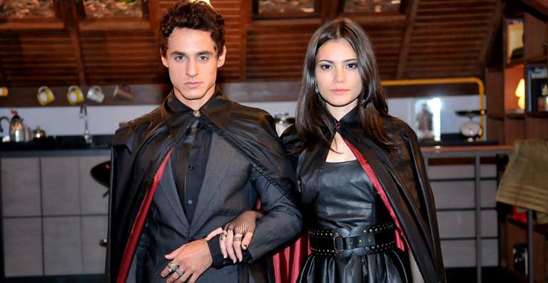 ‘Drácula’ inspira Ully Lages e Thiago Amaral para os vampiros de ‘Rebelde’
