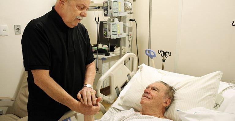 Lula visita José Sarney em hospital de São Paulo
