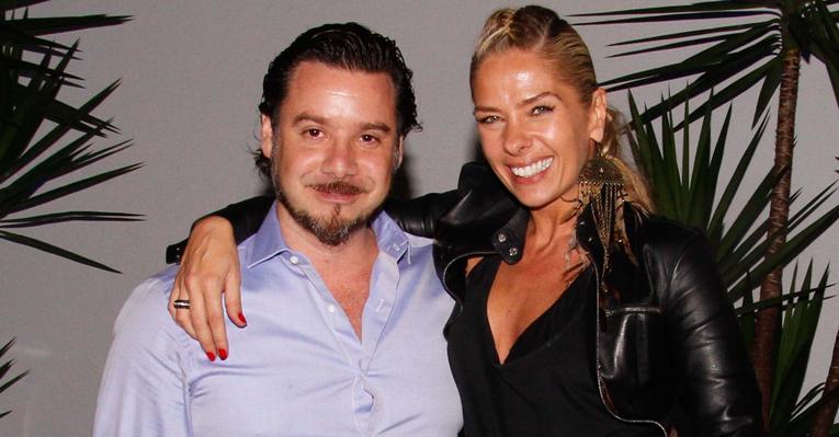 Adriane Galisteu comemora aniversário de 39 anos com o marido, Alexandre Iódice