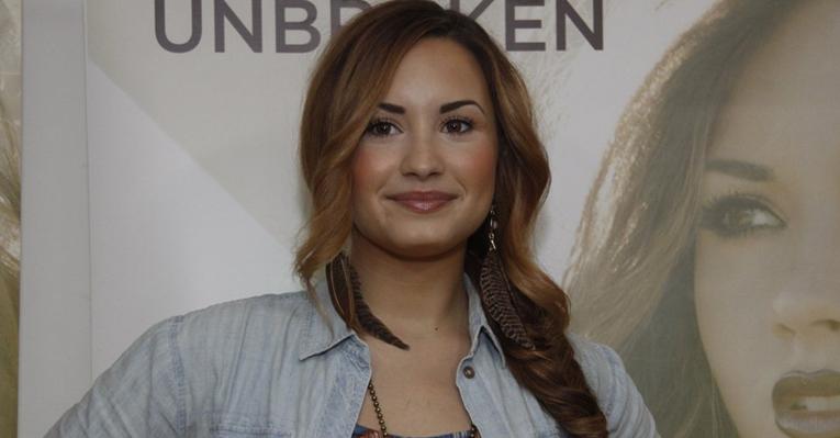 Demi Lovato: ‘Não vejo mal nenhum em paquerar meninos brasileiros’