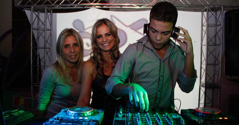 Ronald discoteca em sua festa de aniversário