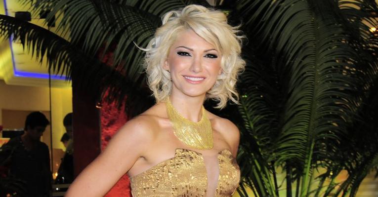 Antonia Fontenelle assina com a Record e está em nova novela da emissora