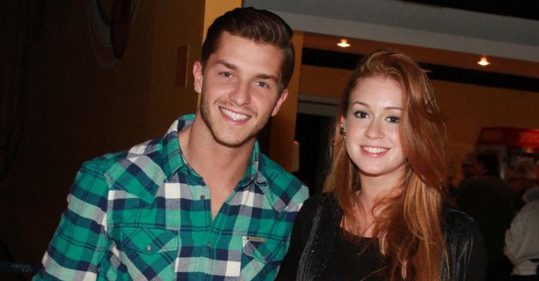 Marina Ruy Barbosa e Klebber Toledo curtem show do Kid Abelha no Rio