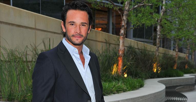 Rodrigo Santoro vai à première de ‘Heleno’ em Los Angeles