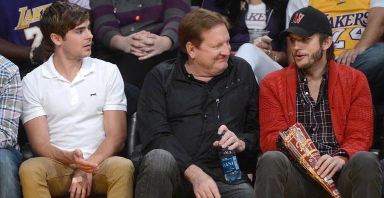 Zac Efron e Ashton Kutcher curtem jogo de basquete nos Estados Unidos