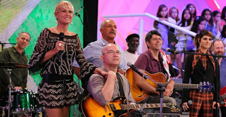 Xuxa faz homenagem para Herbert Vianna na Globo