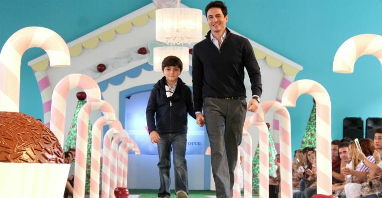 Ricardo Tozzi dá conselhos para modelos mirins e fala sobre sucesso em ‘Cheias de Charme’