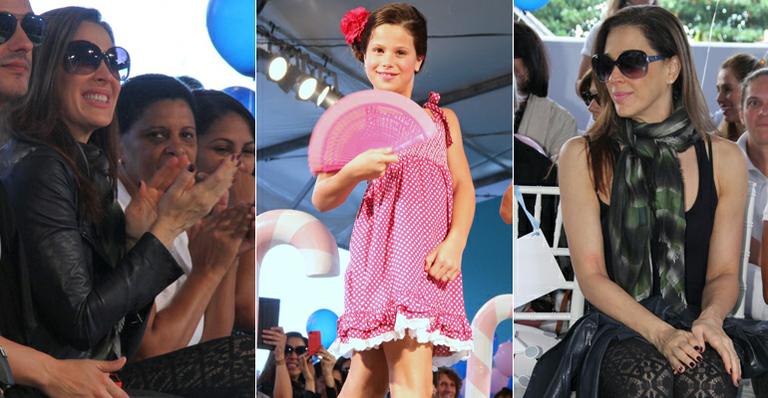 Claudia Raia aplaude a filha Sofia na passarela