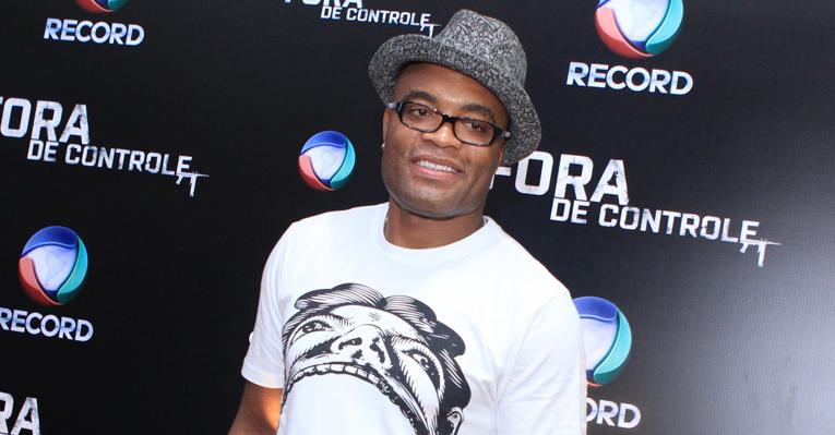 Anderson Silva se prepara para enfrentar Chael Sonnen em Las Vegas
