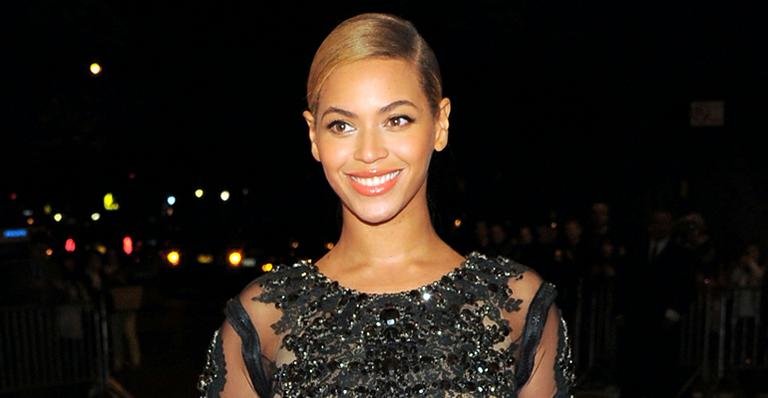 Beyoncé volta aos palcos: ‘A maternidade fez com que me tornasse mais pé no chão’