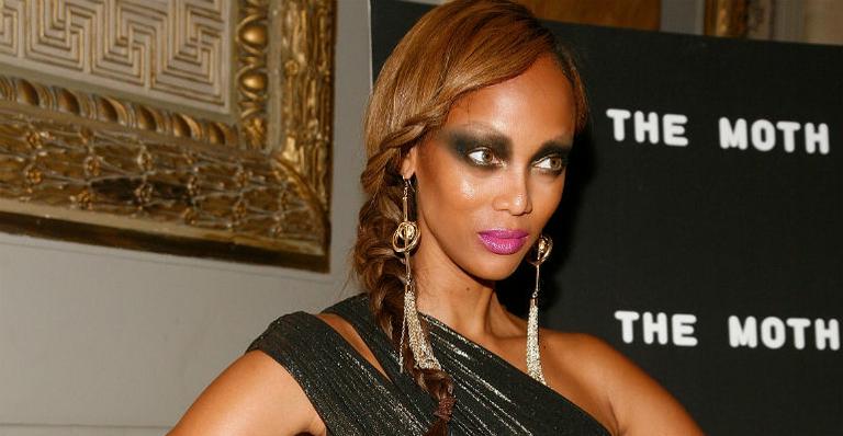 Tyra Banks usa maquiagem assustadora