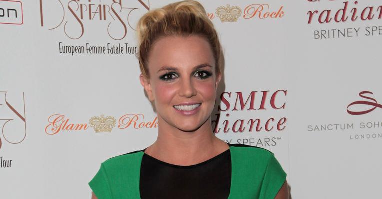 Britney Spears ainda não assinou com ‘The X-Factor’, diz site