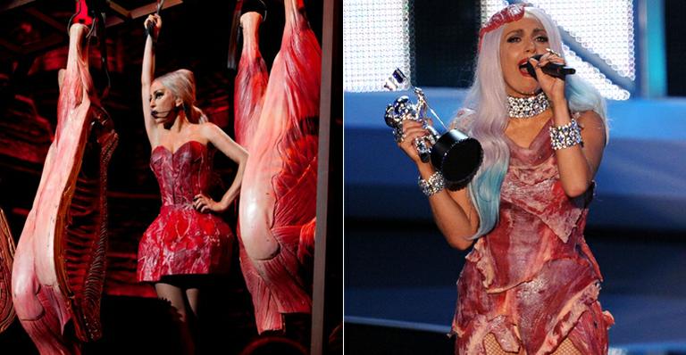 Lady Gaga revisita vestido de carne durante show em Tóquio
