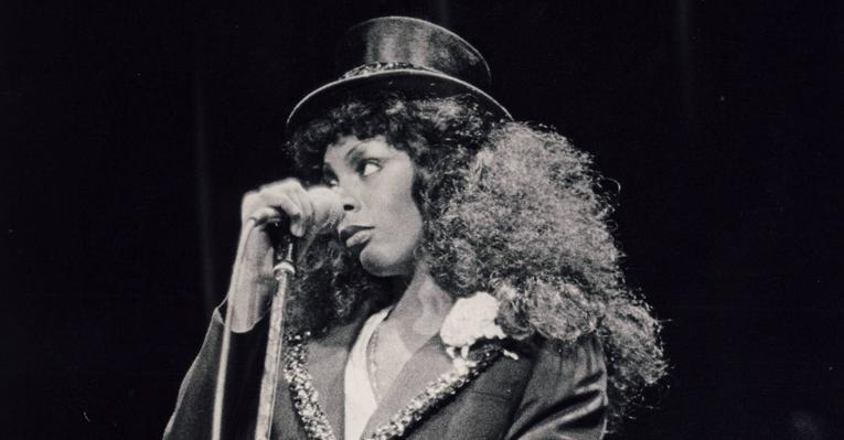Família programa cerimônia pública em homenagem a Donna Summer em Nashville