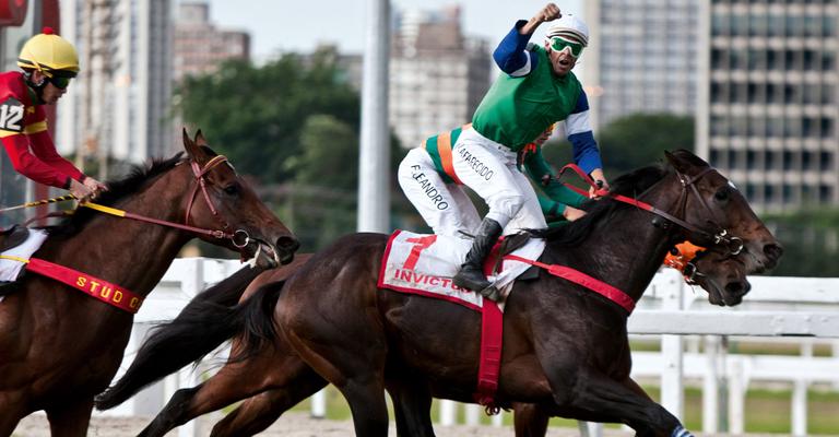 José Aparecido e Invictus dominam prova no Jockey