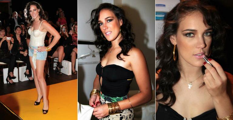 Adriana Birolli desfila de short curto em São Paulo