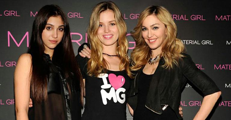 Filha de Mick Jagger, Georgia May é a nova garota-propaganda da Material Girl Collection
