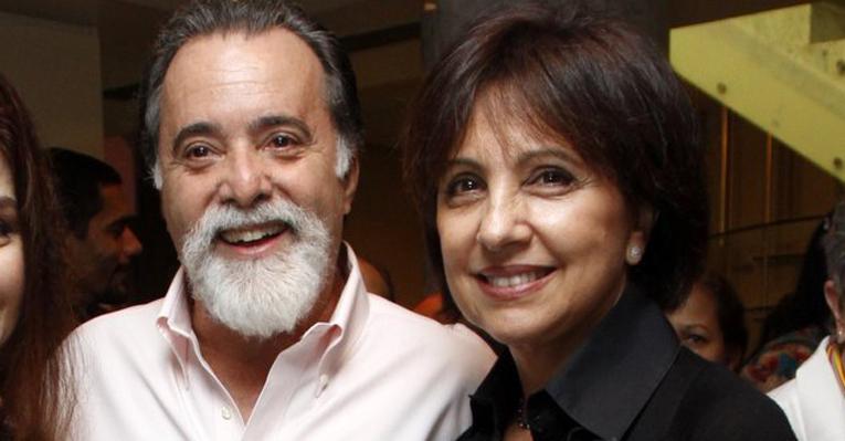 Tony Ramos curte estreia teatral com a esposa no Rio de Janeiro