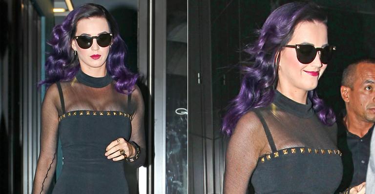 Katy Perry adere ao veludo em visita a Nova York