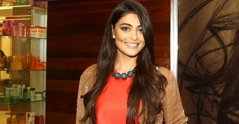 Juliana Paes inaugura salão de beleza em Angra dos Reis