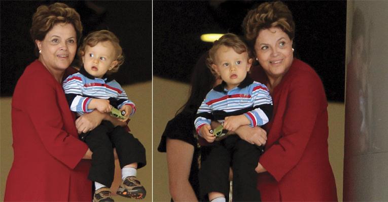Dilma Rousseff paparica o neto Gabriel em Brasília