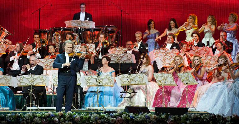 André Rieu emociona com clássicos da música brasileira
