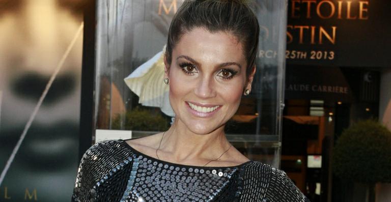Flávia Alessandra comenta a rotina agitada em casa e na TV