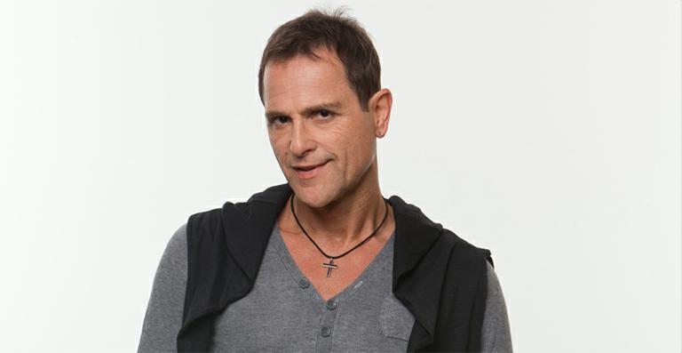 Sylvinho Blau Blau erra e peões ficam sem água