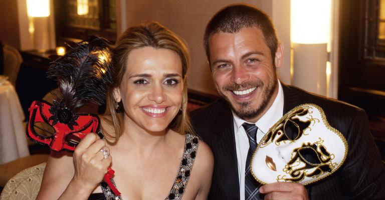 Luigi Baricelli está casado há 19 anos com a empresária Andreia, com quem tem os filhos Vittorio, de 14 anos e e Vicenzo, de 10