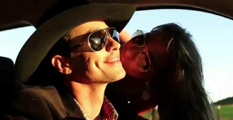 Confira a performance de Fael em clipe