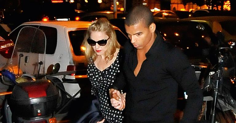 Madonna curte noite romântica com Brahim Zaibat